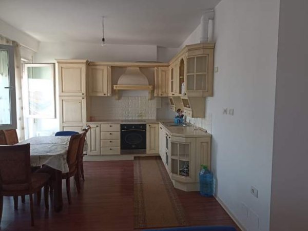 Tirane, jap me qera apartament 2+1+BLK Kati 4, 100 m² 45.000 Leke (Rrapo Hekali)