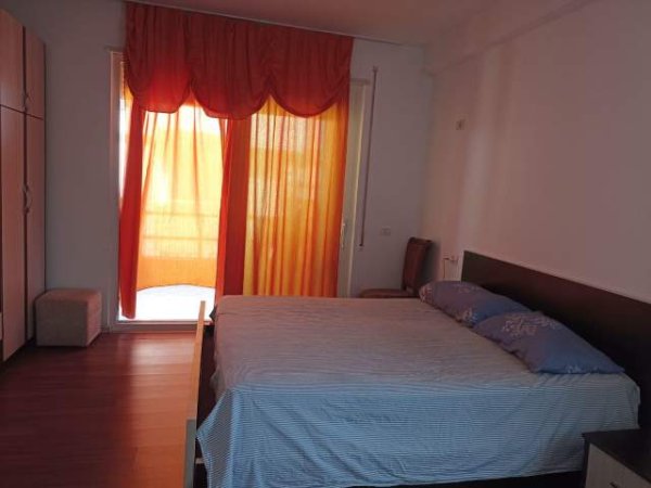 Tirane, jap me qera apartament 2+1+BLK Kati 4, 100 m² 45.000 Leke (Rrapo Hekali)