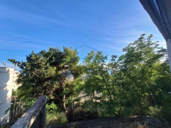 Jepet me qera apartament Kati 1, 115 m² (Vila e Zogut, Durrës)