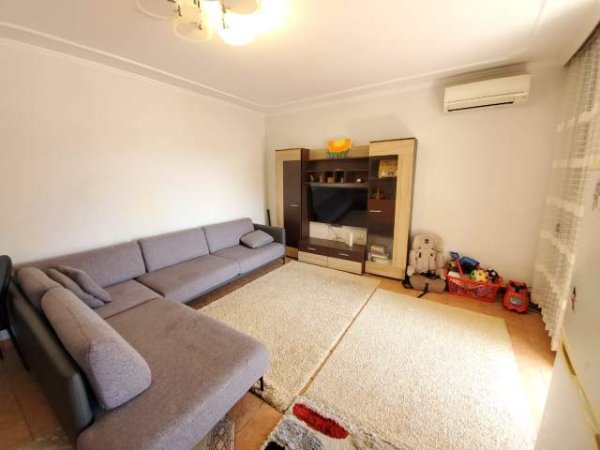 Tirane, jepet me qera apartament 2+1+A+BLK Kati 8, 108 m² 500 Euro (Selvia)