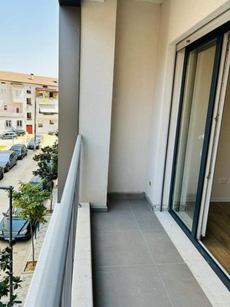 Tirane, shitet apartament 2+1 Kati 2, 107 m² 176.000 Euro (Selvia)
