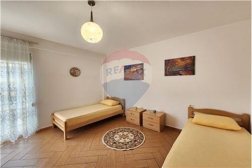 Tirane, jepet me qera apartament 2+1 Kati 6, 96 m² 530 Euro (Rruga e Dibres , Selvia)