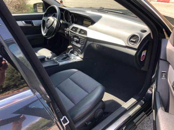Tirane, shes makine Mercedes-Benz C-CLASS 220  AVANGARDE Viti 2011,