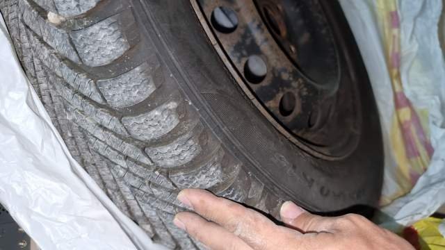 Tirane, Shiten 4 goma me disk PIRELLI R15 16.000 Leke