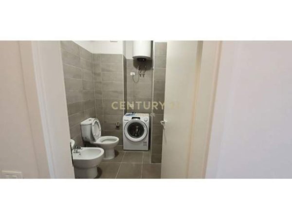 Tirane, jepet me qera apartament 2+1+BLK Kati 1, 82 m² 430 Euro (Ali Demi)