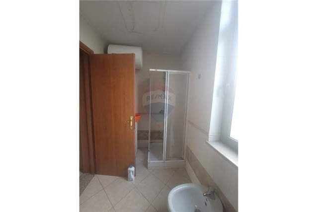 Tirane, jepet me qera apartament 2+1 Kati 5, 80 m² 550 Euro (Rruga Sami Frasheri)