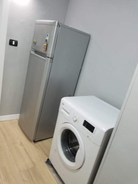 Tirane, jepet me qera apartament 1+1 Kati 4, 53 m² 400 Euro (21 Dhjetori)