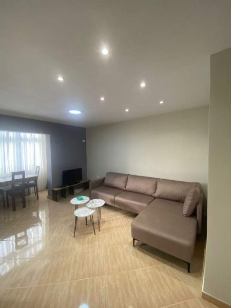 Tirane, Jepet me Qera Apartament 1+1+BLK Kati 3, 55 m² 380 Euro (Bulevardi Zhan Dark)