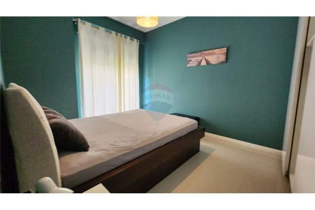 Tirane, jepet me qera apartament 2+1 Kati 2, 105 m² 500 Euro (kopshti botanik)