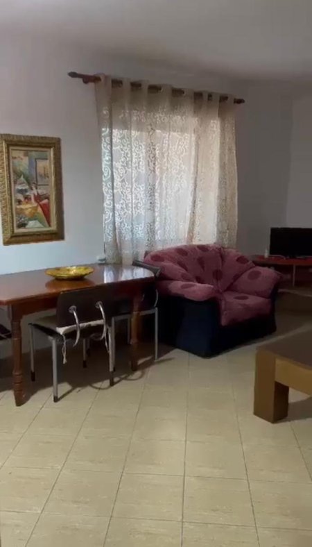 Tirane, jepet me qera apartament 1+1+A Kati 4, 57 m² 350 Euro (Rruga Thanas Ziko)