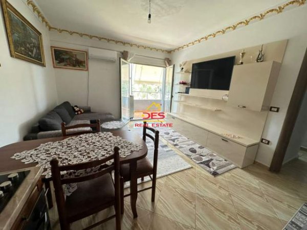 Vlore, shitet apartament Kati 3, 72 m² 145.000 Euro (Rruga Murat Terbaci)