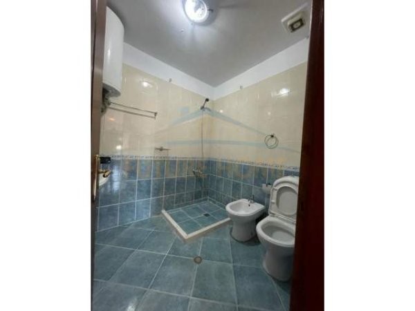 Tirane, jepet me qera apartament 2+1+BLK Kati 6, 90 m² 500 Euro (Ish Parku i Autobuzeve)