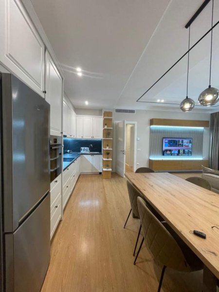 Tirane, jepet me qera apartament 2+1+BLK Kati 3, 110 m² 1.200 Euro (PRANE TEG)