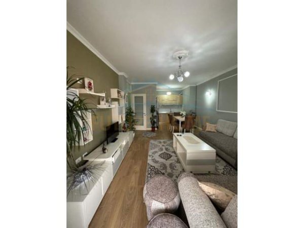 Tirane, shitet apartament 2+1+BLK Kati 8, 99 m² 115.000 Euro (Yzberisht)