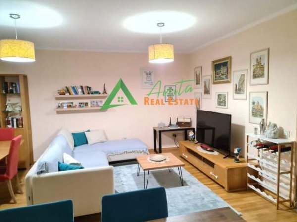 Tirane, jap me qera apartament 2+1 Kati 2, 90 m² 650 Euro (Kodra e Diellit)