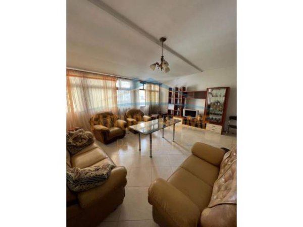 Tirane, jepet me qera apartament 1+1+BLK Kati 2, 100 m² 500 Euro (Komuna e Parisit)