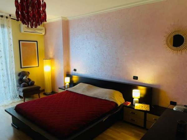 Tirane, jepet me qera apartament 1+1 Kati 12, 76 m² 550 Euro (bulevardi gjergj fishta)