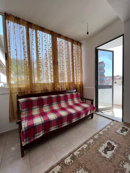 Tirane, shitet apartament 1+1 Kati 3, 52 m² 50.000 Euro (Rruga Muhamet Deliu)