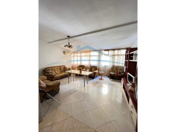 Tirane, jepet me qera apartament 1+1+BLK Kati 2, 100 m² 500 Euro (Komuna e Parisit)