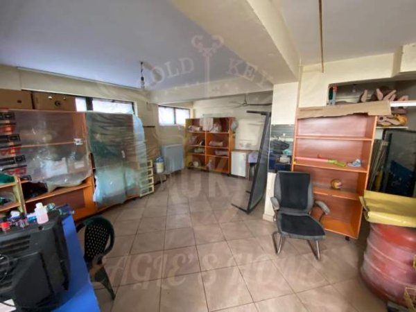 Durres, shes dyqan Kati 0, 40 m² 120.000 Euro (🏡Lagja 13,Plazh Durres)