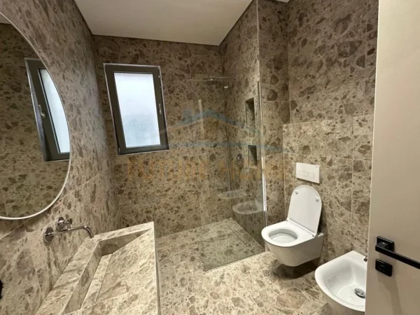 Tirane, jepet me qera apartament 1+1+Ballkon Kati 1, 79 m² 1.350 € (Liqeni i Thatë, Tek Green Valley)