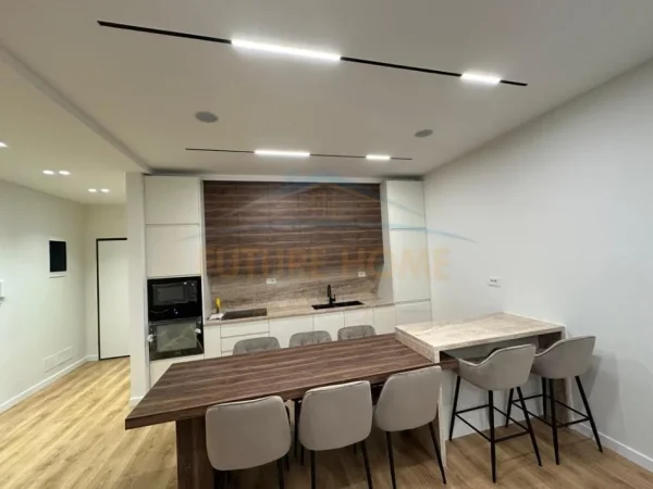 Tirane, jepet me qera apartament 2+1+Ballkon Kati 0, 97 m² 2.100 € (Liqeni i Thatë, Tek Green Valley)