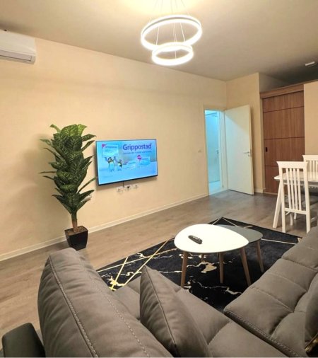 Jepet me Qira Apartament 1+1 te Rruga Kosovarëve, 750 €URO