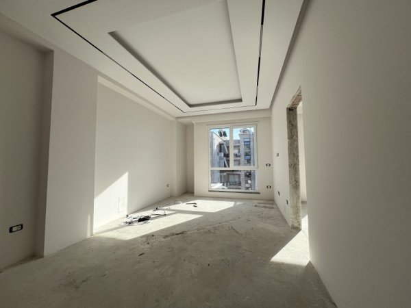 Tirane, shitet apartament 1+1+Ballkon Kati 7, 65 m² (Rruga Egnatia)