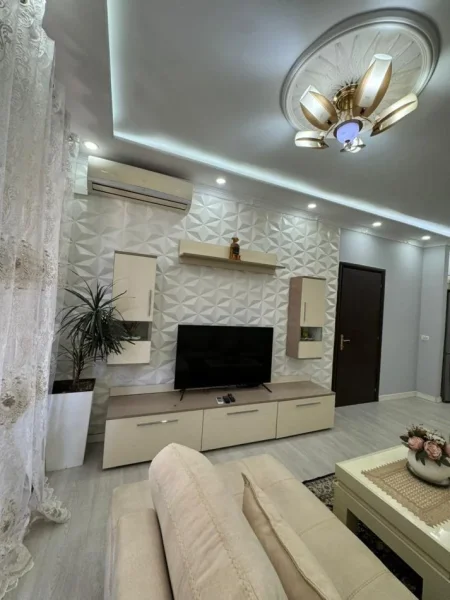 Tirane, jepet me qera apartament 2+1 Kati 6, 95 m² 500 € (Kompleksi Jolla)