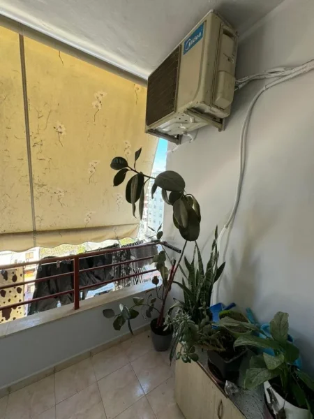 Tirane, jepet me qera apartament 2+1 Kati 6, 95 m² 500 € (Kompleksi Jolla)