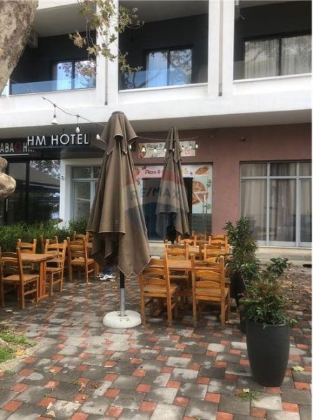 Vlore - Lungomare, jepet me qera dyqan , 42 m² 600 € (Rruga Dhimitër Konomi, Vlorë)