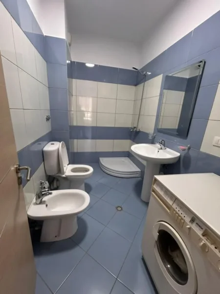 Tirane, jepet me qera apartament 2+1 Kati 6, 106 m² 550 € (qsut)