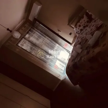 Tirane, jepet me qera apartament 2+1 Kati 4, 112 m² 1.100 € (Komuna e Parisit)