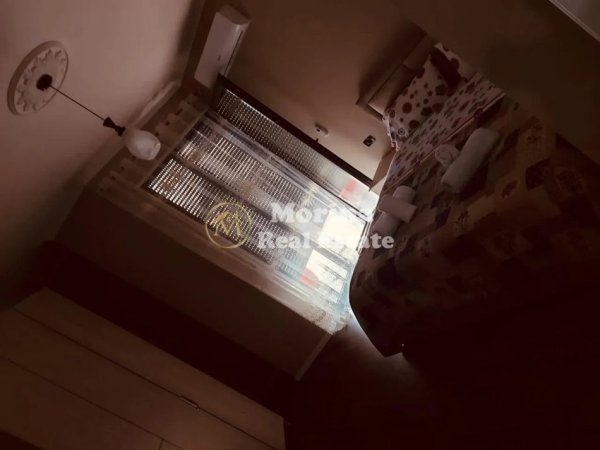 Tirane, jepet me qera apartament 2+1 Kati 4, 112 m² 1.100 € (Komuna e Parisit)