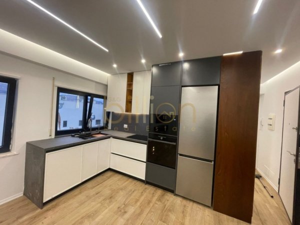 Tirane, shitet apartament 1+1 Kati 4, 69 m²