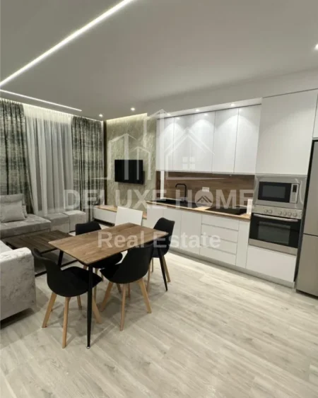 Tirane, jepet me qera apartament 1+1 Kati 1, 55 m² 700 € (Zogu i ZI)