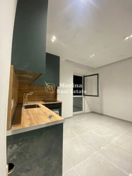 Tirane, jepet me qera garsonier Kati 4, 40 m² 270 € (Rruga 5 Maji)