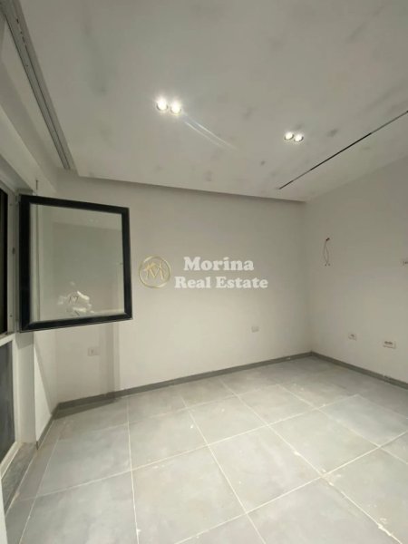 Tirane, jepet me qera garsonier Kati 4, 40 m² 270 € (Rruga 5 Maji)