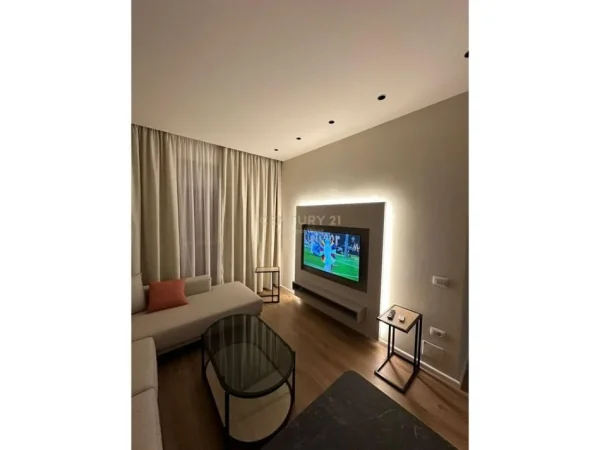 Tirane, jepet me qera apartament 1+1 Kati 7, 53 m² 550 € (Residenca Kaimi)