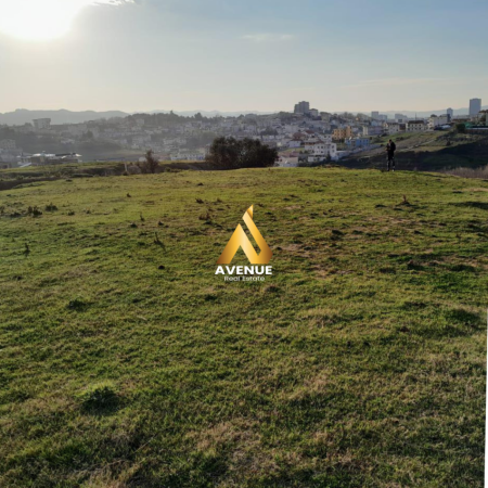 Tirane, shitet toke , 1.000 m² 180.000 € (farke)