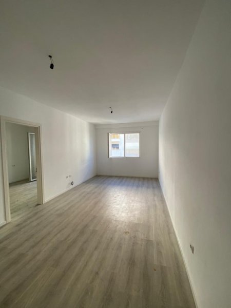 Tirane, shitet apartament 1+1 Kati 5, 70 m² 123.000 € (Kompleksi Aura)