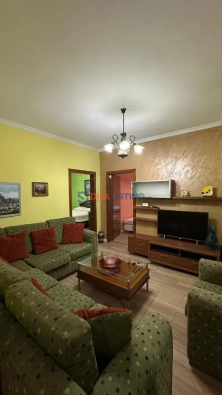 Tirane, jap me qera apartament 2+1 Kati 7, 85 m² 590 € (Rruga Qazim Turdiu, Don Bosko)