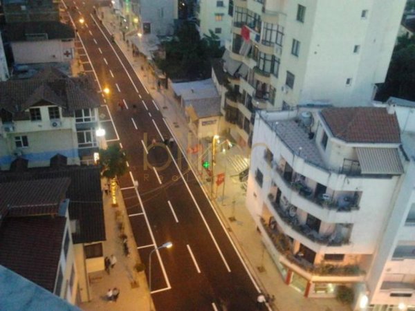 Tirane, shitet apartament 1+1 , 44 m² 95.000 € 