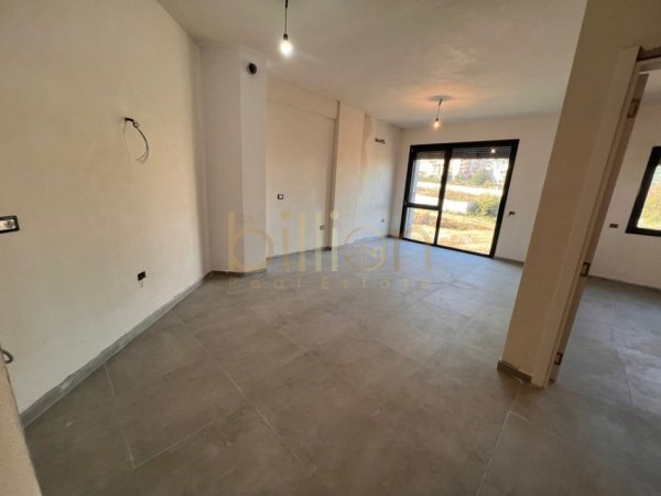 Tirane, shitet apartament 2+1+Ballkon Kati 2, 95 m² 217.000 € 