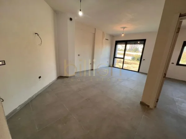 Tirane, shitet apartament 2+1+Ballkon Kati 2, 95 m² 217.000 € 