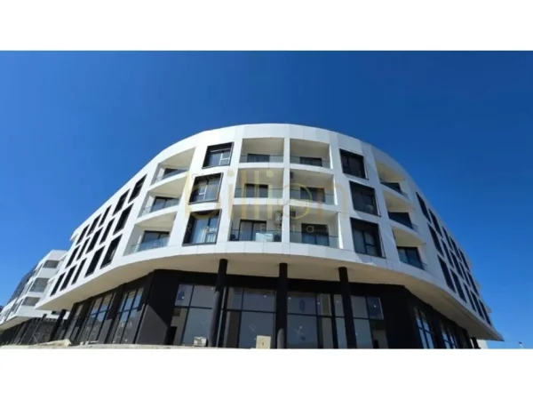 Tirane, shitet apartament 2+1+Ballkon Kati 2, 95 m² 217.000 € 