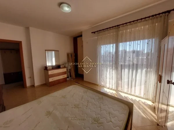 Tirane, jepet me qera apartament 2+1+Ballkon , 105 m² 600 € 