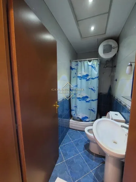 Tirane, jepet me qera apartament 2+1+Ballkon , 105 m² 600 € 