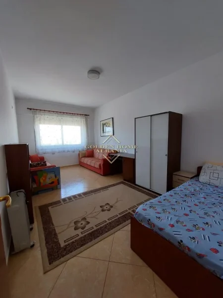 Tirane, jepet me qera apartament 2+1+Ballkon , 105 m² 600 € 