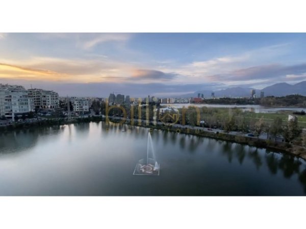 Tirane, shitet apartament 2+1+Ballkon Kati 3, 93 m² 238.000 € 